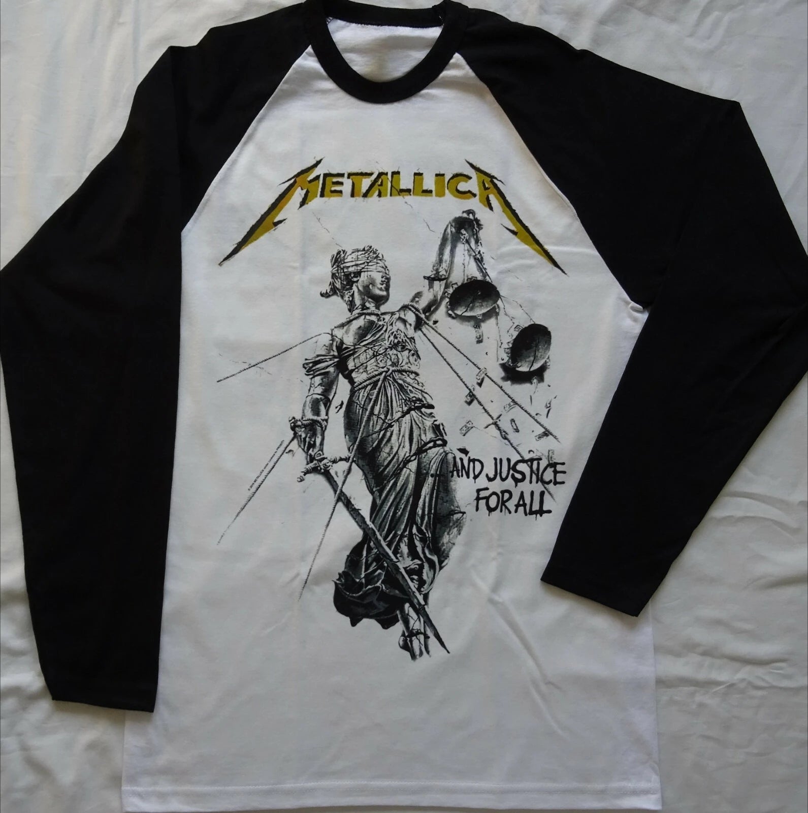 Remera Manga Larga Estampada Rock